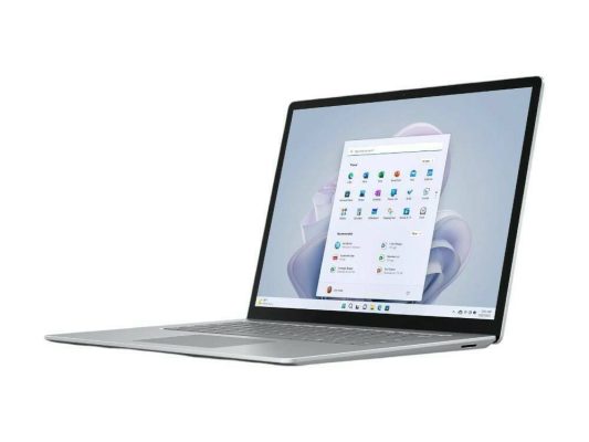 Microsoft Surface Laptop 5 Platinum (16GB) (512GB) (Touchscreen)